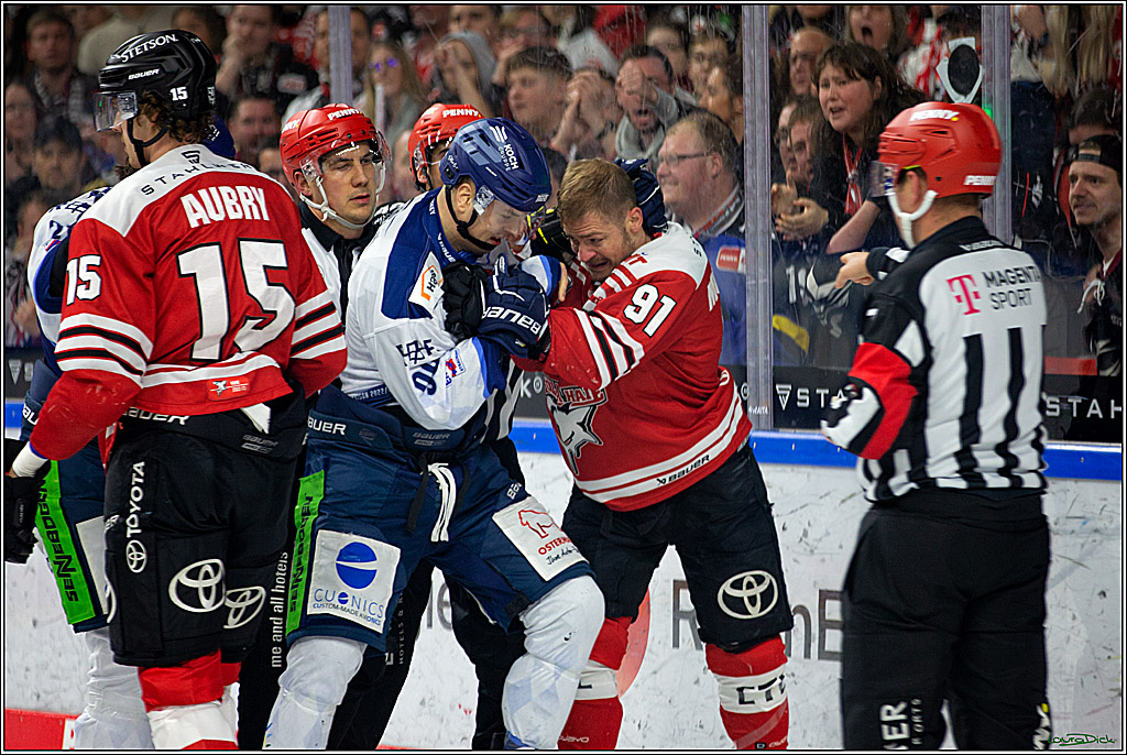 PENNY DEL; Koelner Haie- Straubing Tigers; Koeln, 28.12.2022